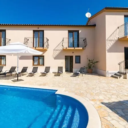 Villa Leonardelli *