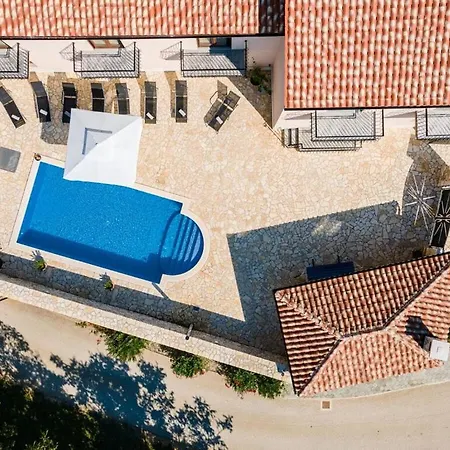 Leonardelli Villa *
